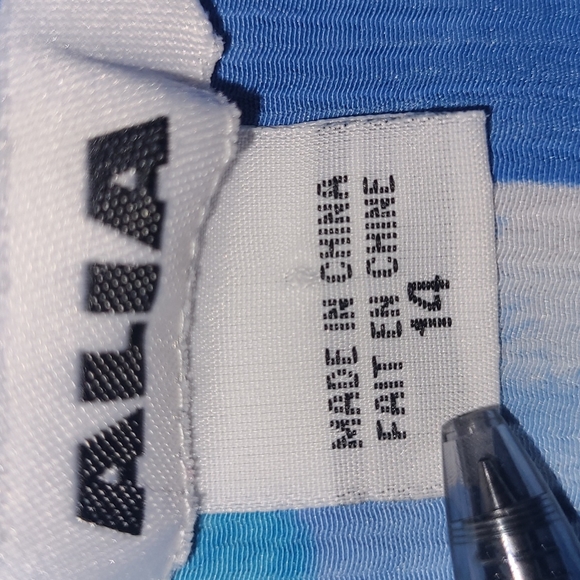 Button up - Picture 3 of 3